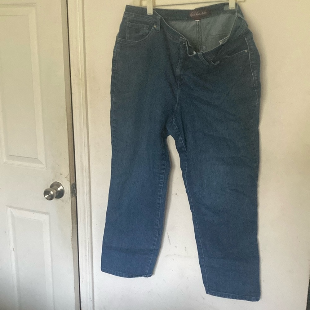 Gloria Vanderbilt size 18 short women’s pants leg width is 38 inches long